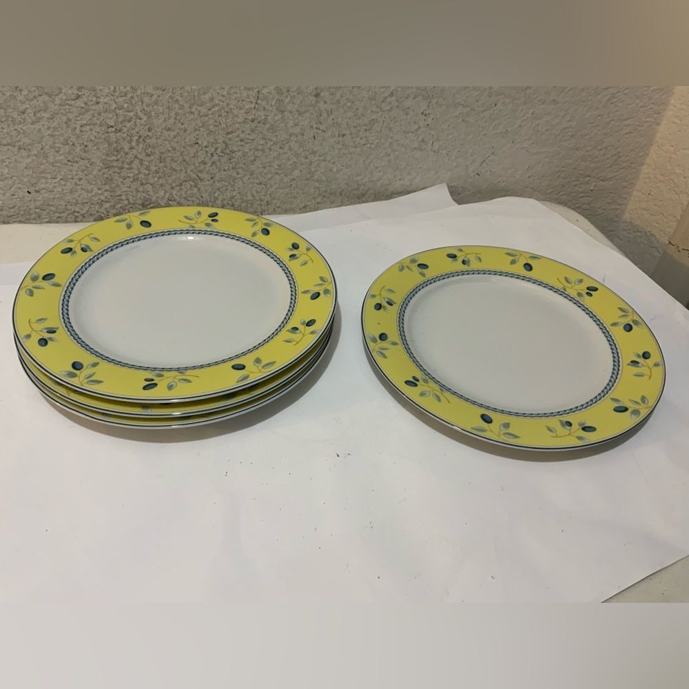 ROYAL DAULTON Blueberry Yellow Floral 7.5" Salad Plates Set of 4